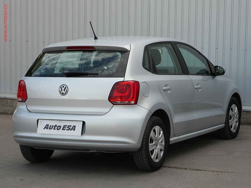 Volkswagen Polo (2013) 1.2i, servis.kniha, AC - fotka 4 z 14