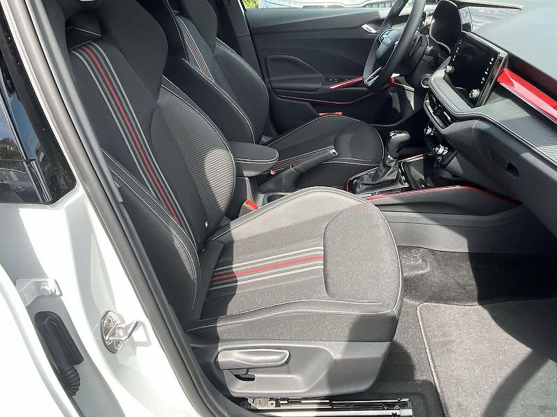 Škoda Fabia (2026) 1.0 TSI 85 KW DSG Monte Carlo - fotka 12 z 25