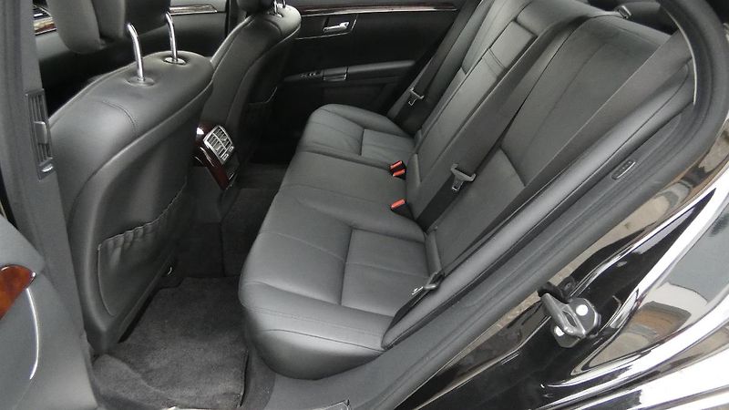 Mercedes-Benz Třídy S 500 V8 - fotka 8 z 33