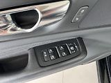 Volvo V60 T6 AWD Recharge*REZERVACE! - náhled 31