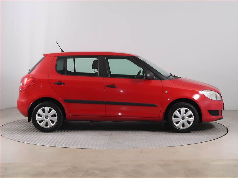 Škoda Fabia (2013) 1.2 TSI, Park. senzory - fotka 6 z 13