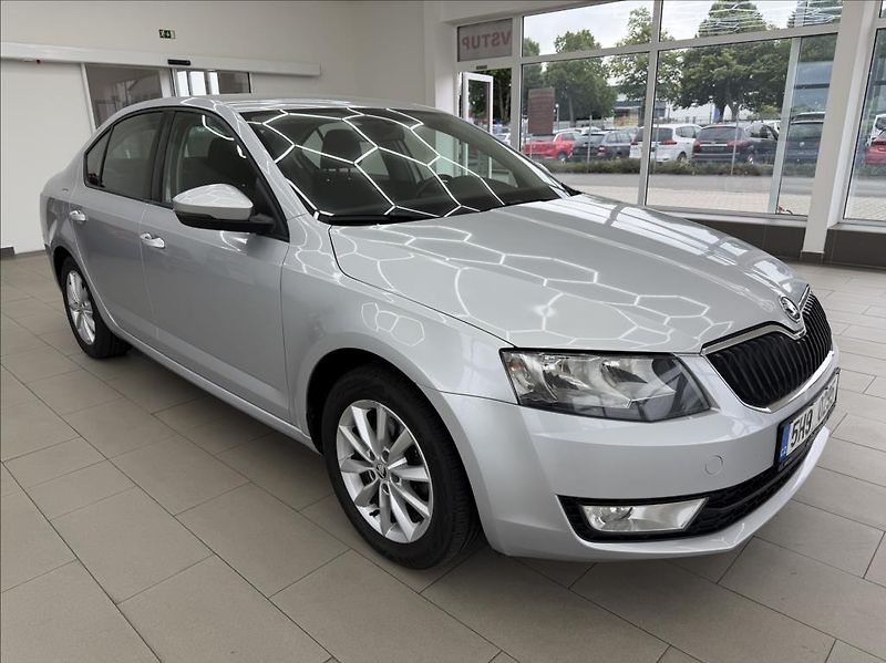 Škoda Octavia 1,6 TDi,digiklima,vyhř.sed,tem - fotka 3 z 25
