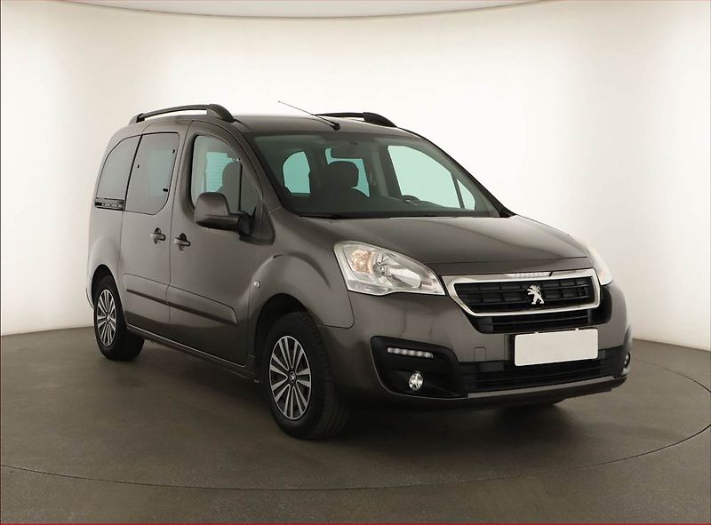 Peugeot Partner (2018) Active 1.6 BlueHDi, 5Míst, ČR - fotka 1 z 11