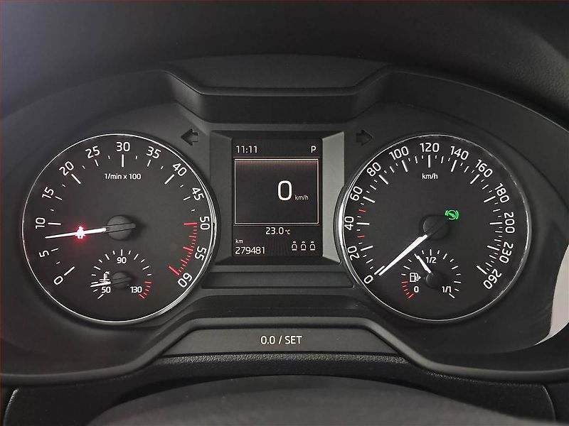 Škoda Octavia (2013) 2.0 TDI, Automat, Xenony - fotka 11 z 19