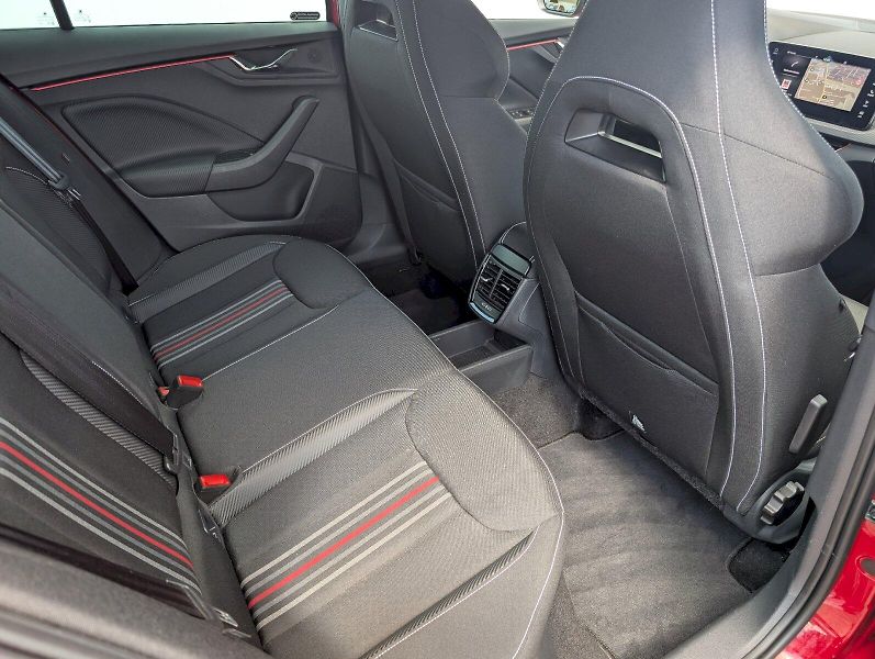 Škoda Scala (2025) 1.5 TSI / 110 kW Monte Carlo - fotka 12 z 30