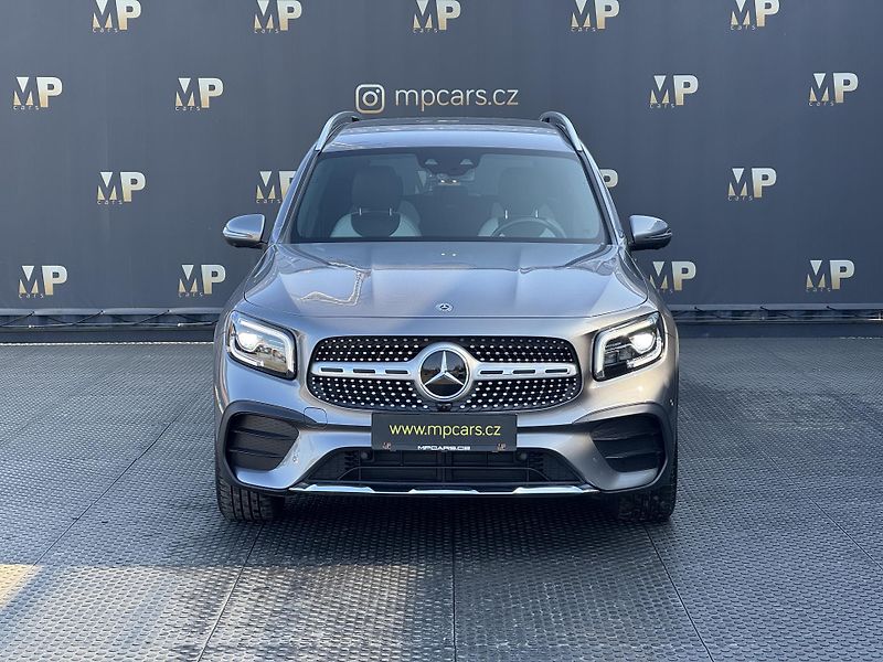 Mercedes-Benz GLB (2019) 200d 4Matic, AMG Line Head-up  - fotka 2 z 51