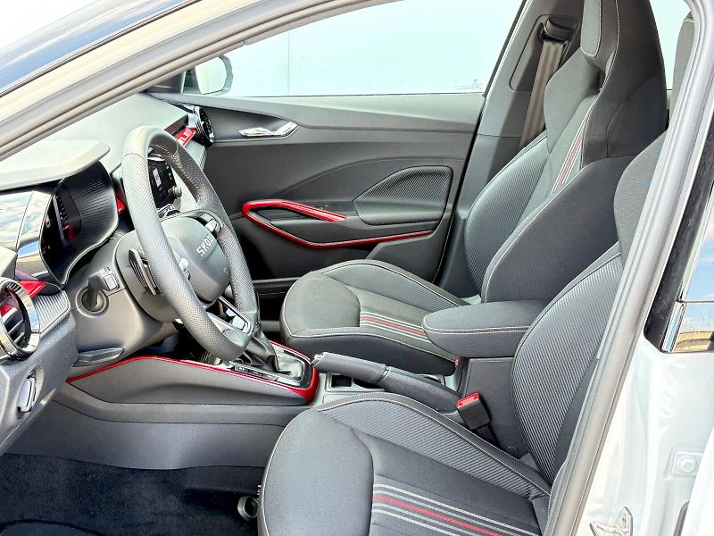Škoda Fabia (2025) DSG 1.0 TSI / 85 kW / MONTE CA - fotka 16 z 29