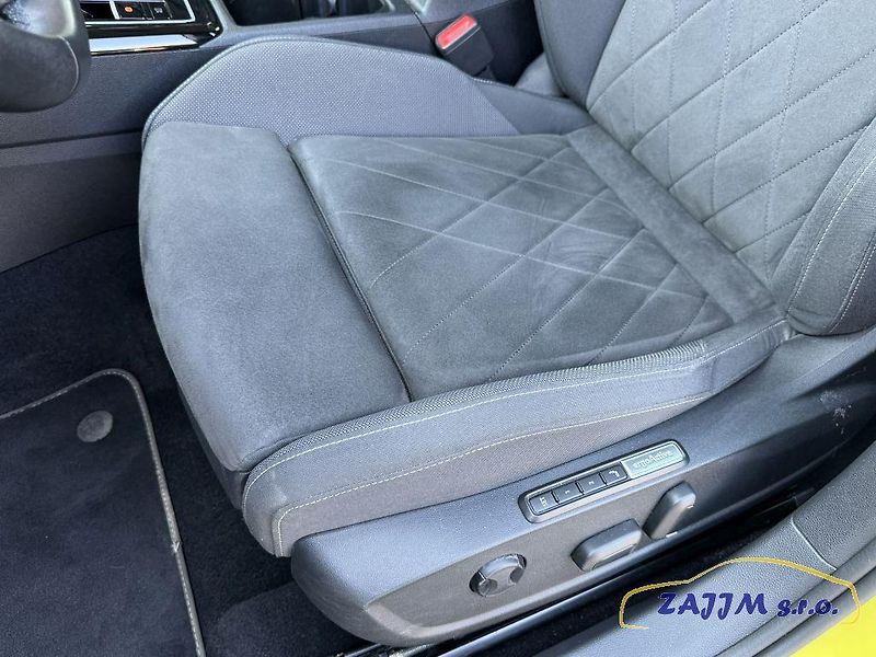 Volkswagen Golf 2.0TDI 110kw DSG + kamera - fotka 29 z 51