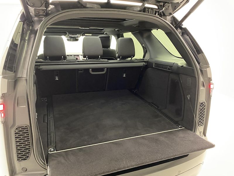 Land Rover Discovery D250 DYNAMIC SE AWD AUT - fotka 4 z 51