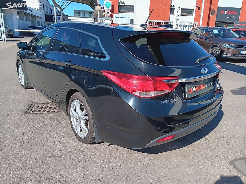 Hyundai i40 1.7 CDTI 100kW - fotka 8 z 34