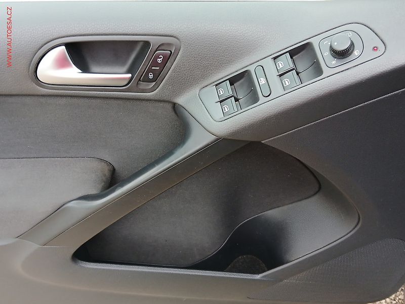 Volkswagen Tiguan (2010) 2.0TSi 4x4, STK6/27 - fotka 11 z 18