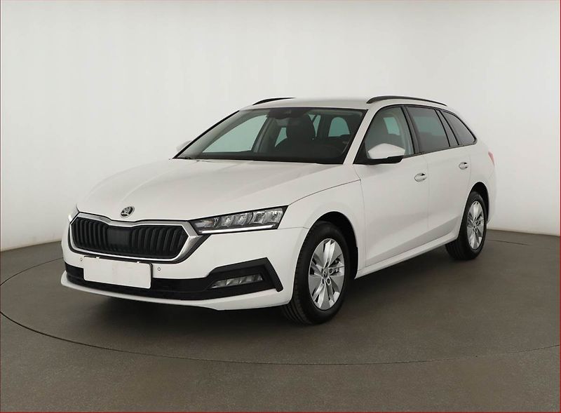 Škoda Octavia (2022) Ambition 2.0 TDI, ČR,1.maj - fotka 2 z 16