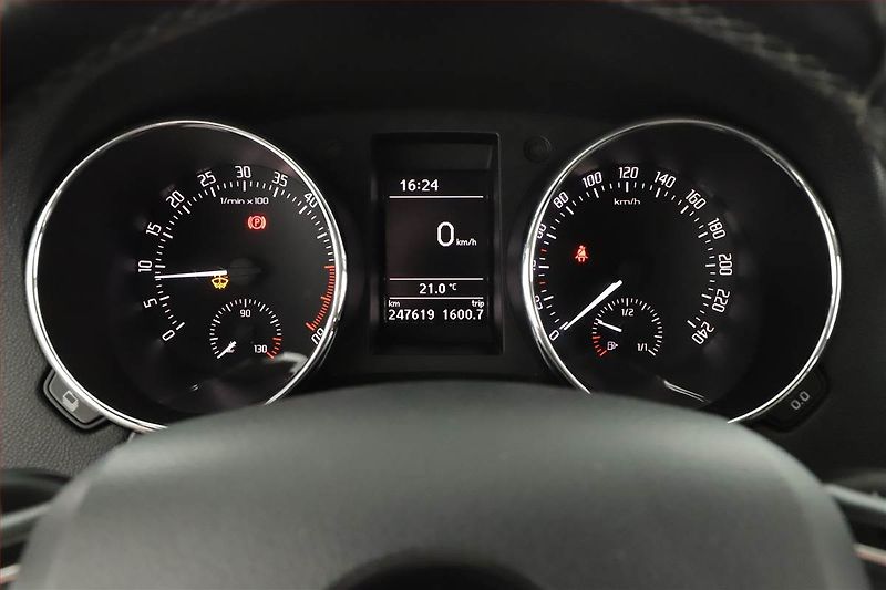 Škoda Yeti (2014) 2.0 TDI, 4X4, Tempomat - fotka 8 z 15