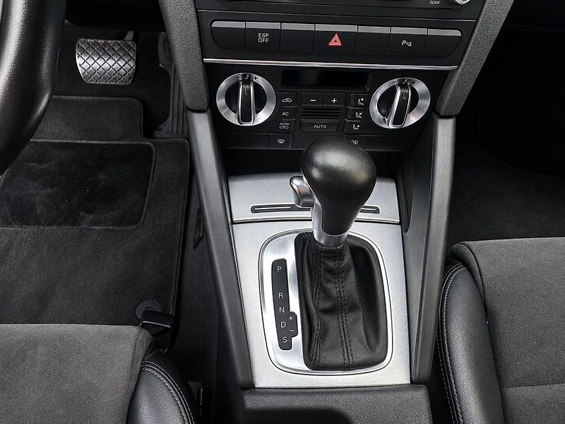 Audi A3 2,0 TFSi (147kW)*4x4*AUTOMAT* - fotka 12 z 15