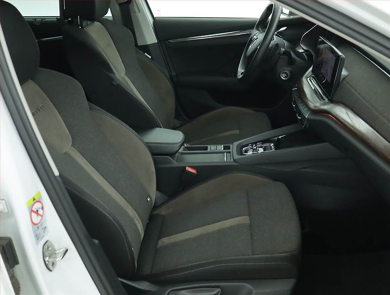 Škoda Octavia (2022) Scout 2.0 TDI - fotka 9 z 17