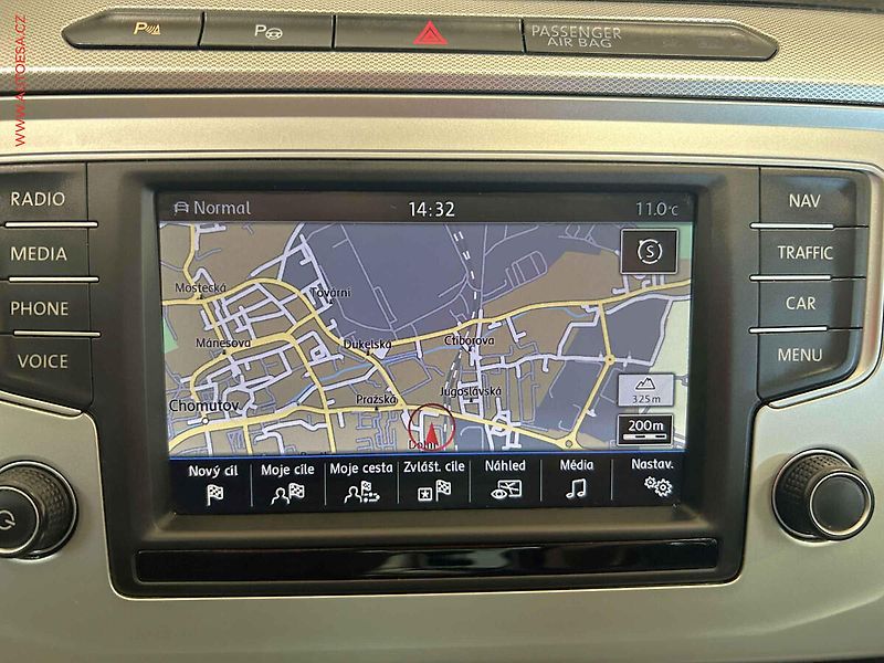 Volkswagen Passat (2015) 1.4TSi, 1.maj, LED, navi - fotka 11 z 18