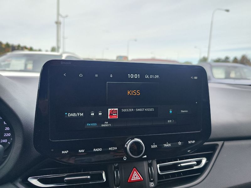 Hyundai i30 1.0 T-GDI/88kW Smart Navi DCT - fotka 17 z 33