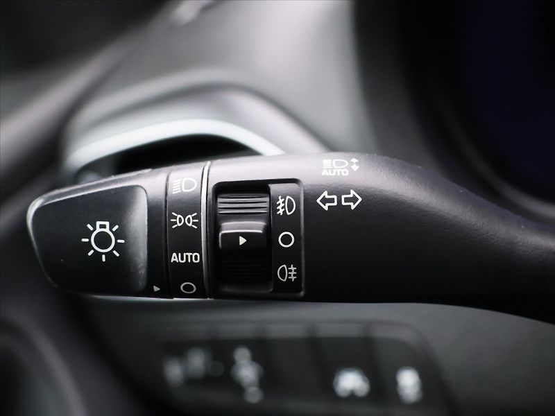 Hyundai i30 1,6 CRDi 81kW Trikolor tažné - fotka 19 z 31