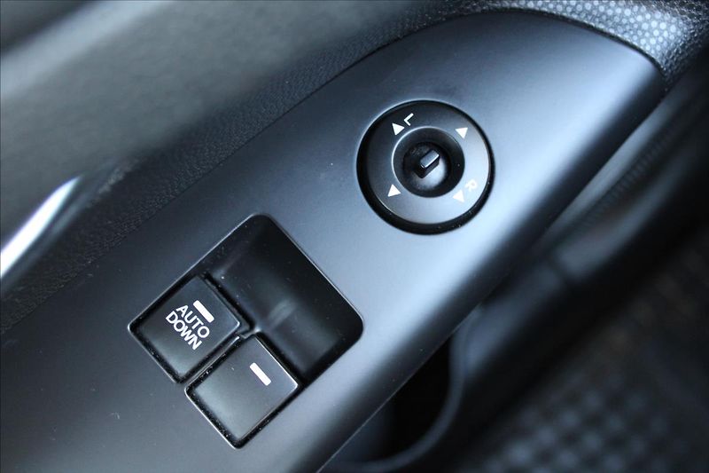 Kia Venga 1,4 i  NOVÉ V ČR,76TKM - fotka 16 z 21
