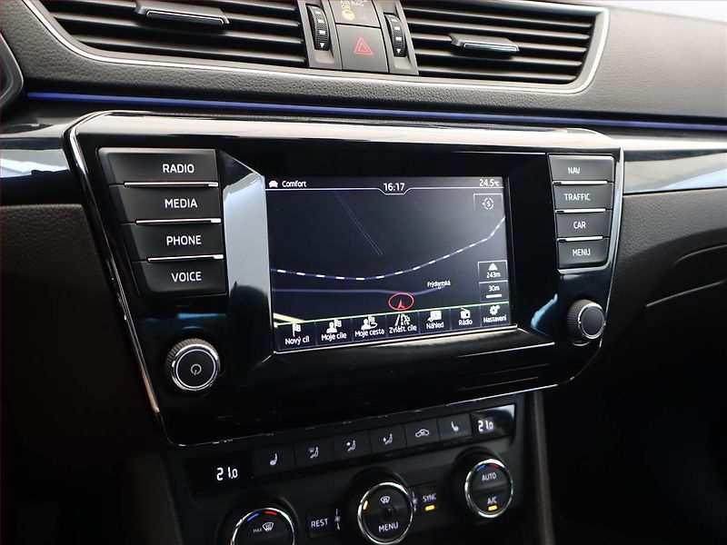 Škoda Superb (2016) Laurin&Klement 2.0 TDI, Kůže - fotka 16 z 21