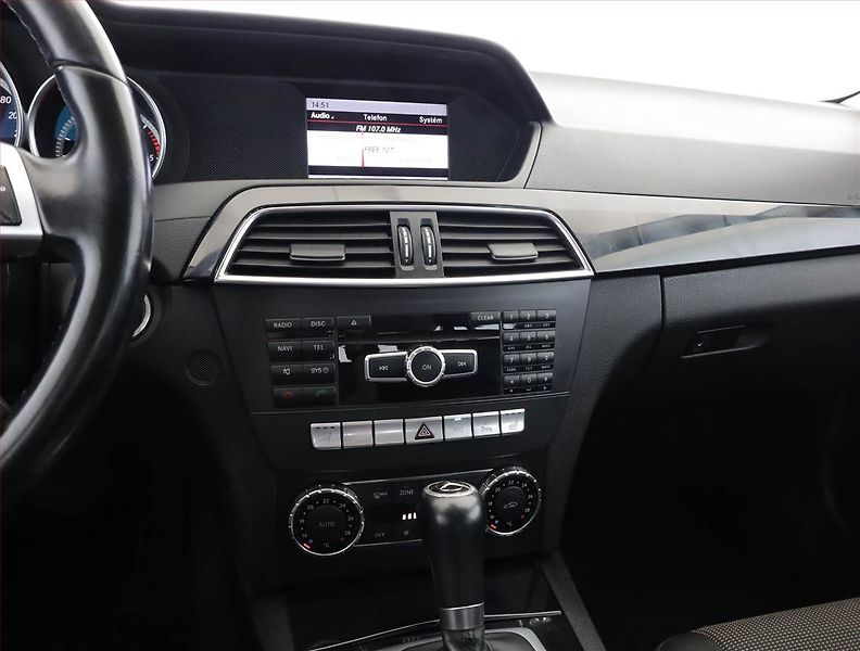 Mercedes-Benz Třídy C (2012) C 200 CDI, Automat, Xenony - fotka 10 z 19
