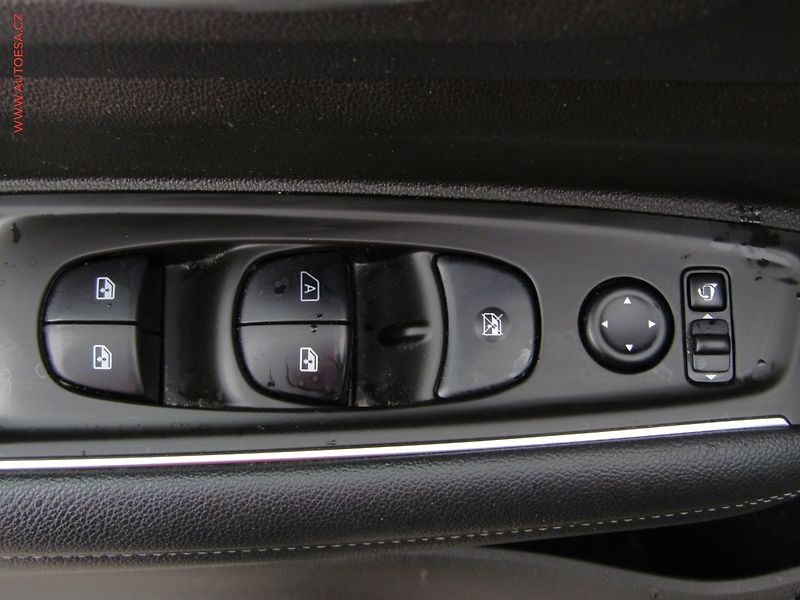 Renault Koleos (2018) 1.6 dCi, Intense, LED - fotka 11 z 19