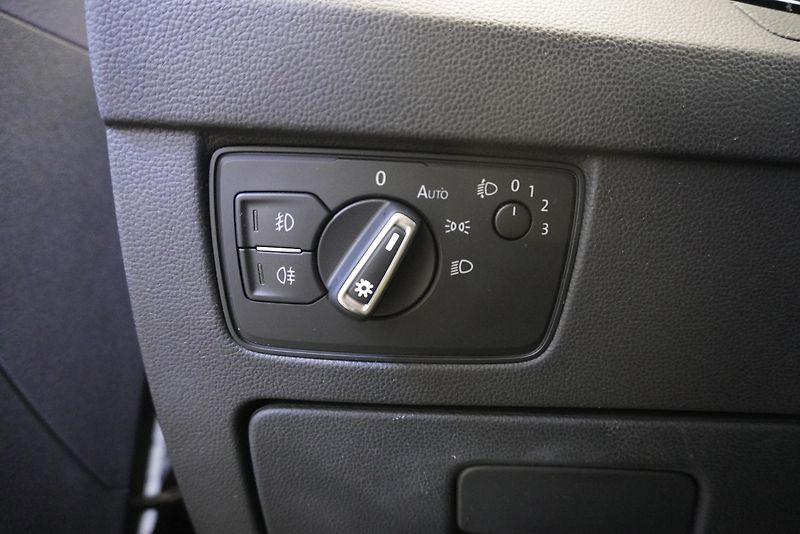 Volkswagen Passat 2.0TDi HIGHLINE DSG - fotka 16 z 42