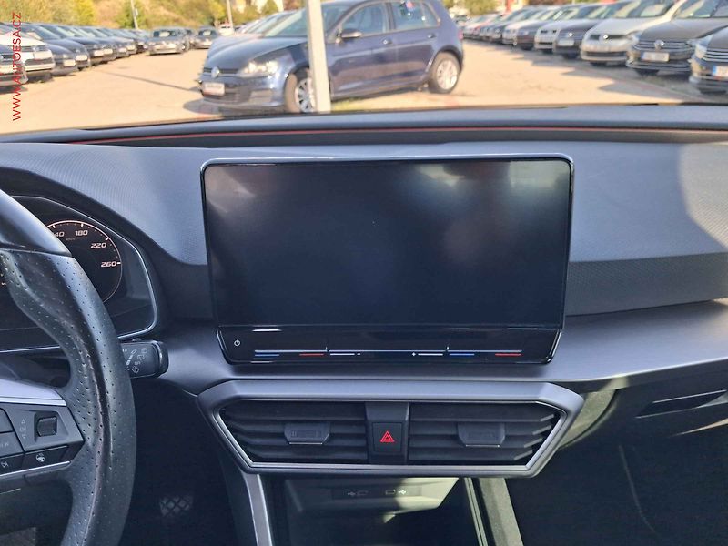 Seat Leon (2021) 1.5 TSi, FR, kůže, LED, navi - fotka 12 z 19