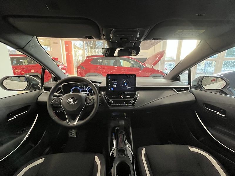 Toyota Corolla TS 2.0 Hybrid GR SPORT - fotka 26 z 28