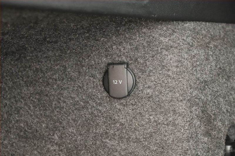 Škoda Octavia (2015) 1.6 TDI, Tempomat - fotka 9 z 16