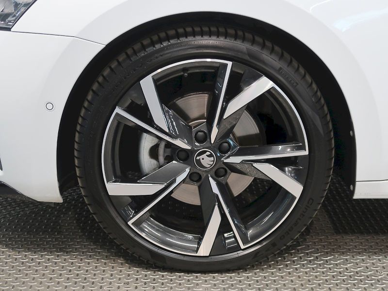 Škoda Octavia (2025) SPORTLINE 2.0TSI 150KW 4x4 DSG - fotka 12 z 44