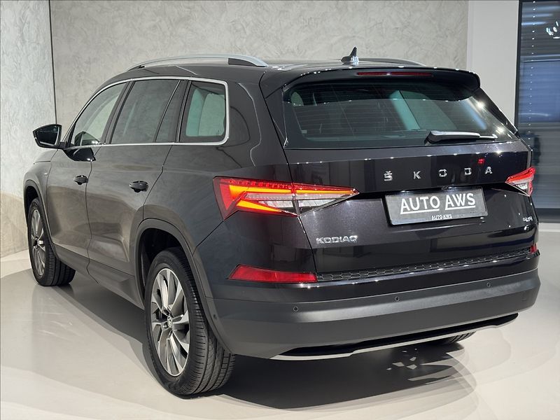 Škoda Kodiaq 2,0 TDi  DSG 4x4 Clever Assist - fotka 10 z 48