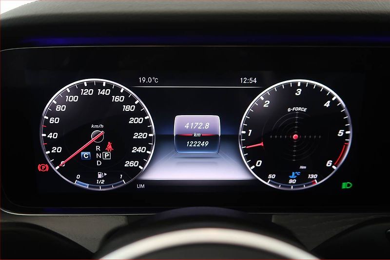 Mercedes-Benz CLS (2019) 400 d 4MATIC - fotka 11 z 20
