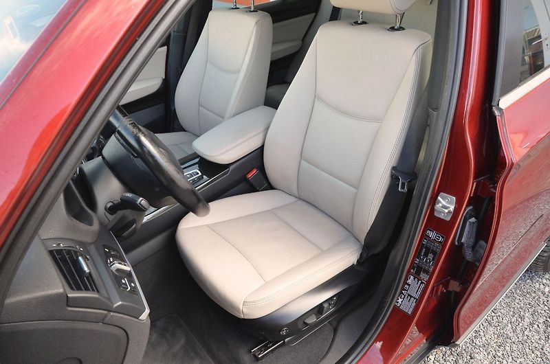 BMW X3 (2012) xDrive 20d 135kW AUTOMAT / ČR - fotka 21 z 36