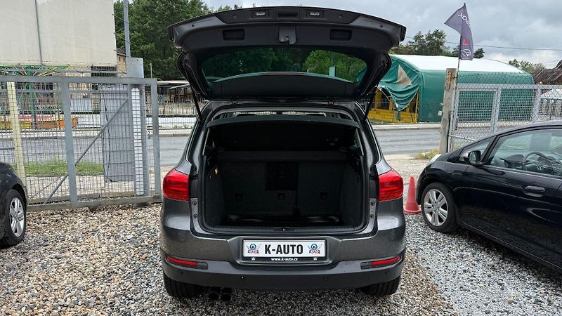 Volkswagen Tiguan (2015) 1.4TSi 90kW*Lounge*Servis*ALU* - fotka 21 z 23