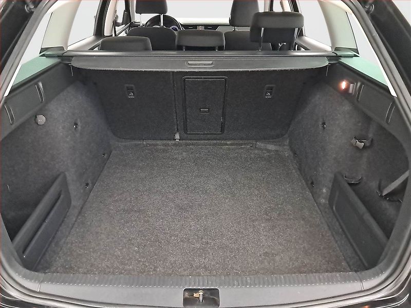 Škoda Octavia (2017) 1.6 TDI, Tempomat - fotka 13 z 19