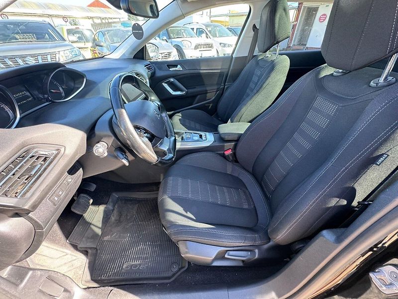 Peugeot 308 (2016) 1,2 PURET. ALLURE 96KW AUTOMAT - fotka 19 z 48