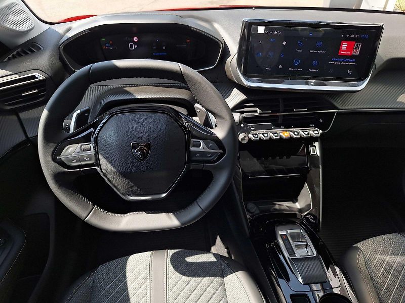 Peugeot 208 (2025) ALLURE Hybrid 110 e-DCS6 - fotka 11 z 19