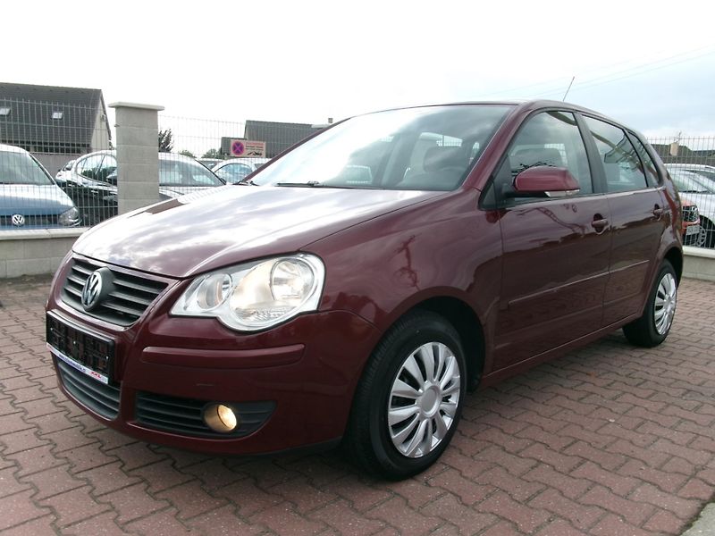 Volkswagen Polo (2006) 1,4 16V COMFORT AC ISOFIX - fotka 2 z 26