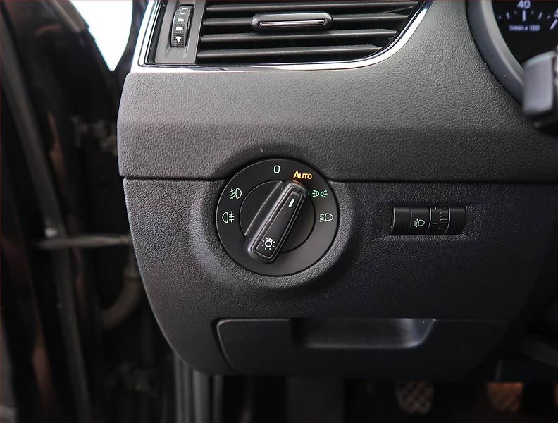 Škoda Octavia (2013) 1.4 TSI, Serv.kniha, Kůže - fotka 19 z 21