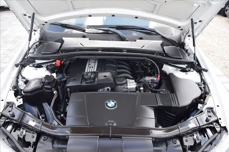 BMW Řada 3 2,0 i 105KW PO SERVISE TOP! - fotka 48 z 48