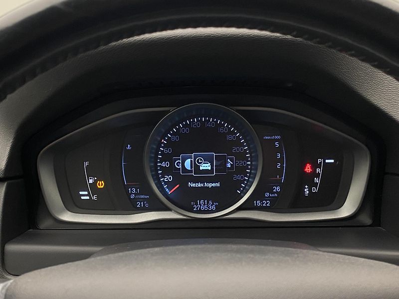 Volvo V70 D4 AWD MOMENTUM REZERVACE - fotka 35 z 46