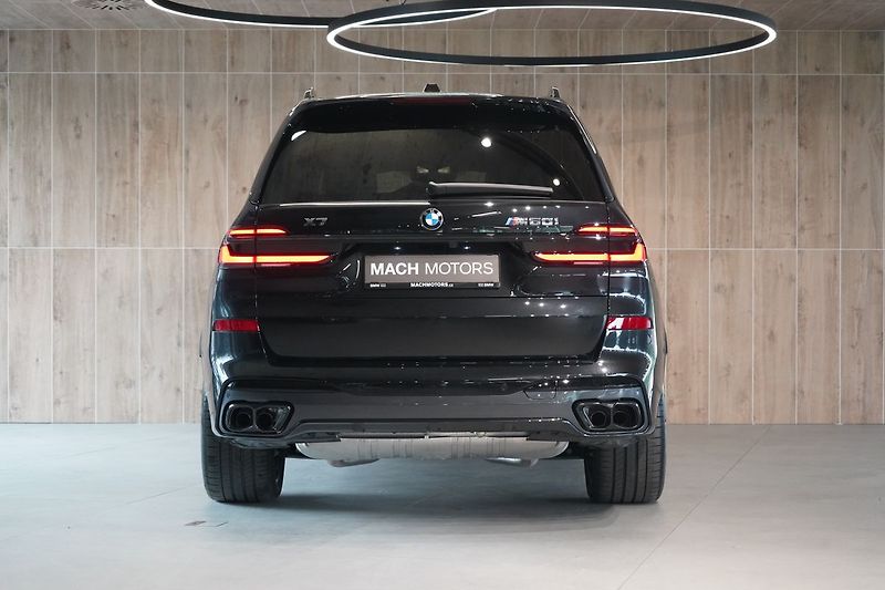 BMW X7 M60i xDrive, Masáž, Skylounge - fotka 11 z 50