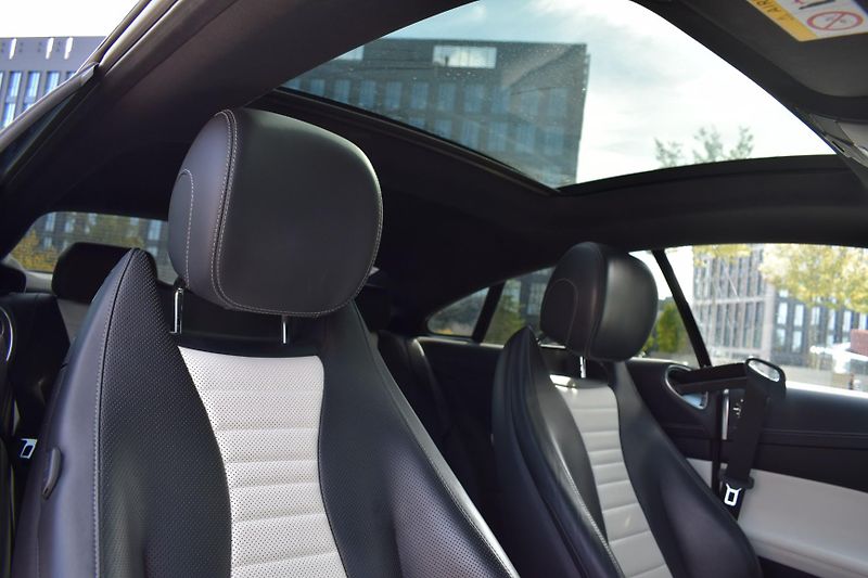 Mercedes-Benz Třídy E (2021) E400d 4M AMG Coupe/KeyLess/mas - fotka 44 z 46