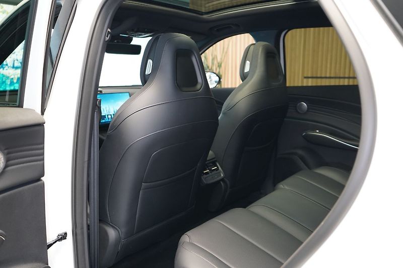Omoda Ostatní PREMIUM - fotka 16 z 32