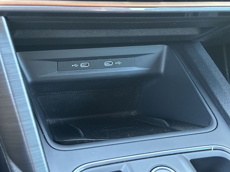 Cupra Formentor (2024) 1.5 TSI DSG - fotka 21 z 30