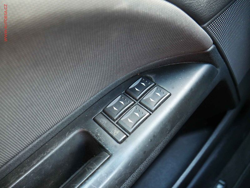Ford Mondeo (2005) 2.0TDCi, ČR, AC, TZ - fotka 11 z 15