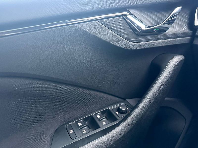 Škoda Kamiq Ambition 1,0 TSI 70 kW 5° MP - fotka 24 z 28