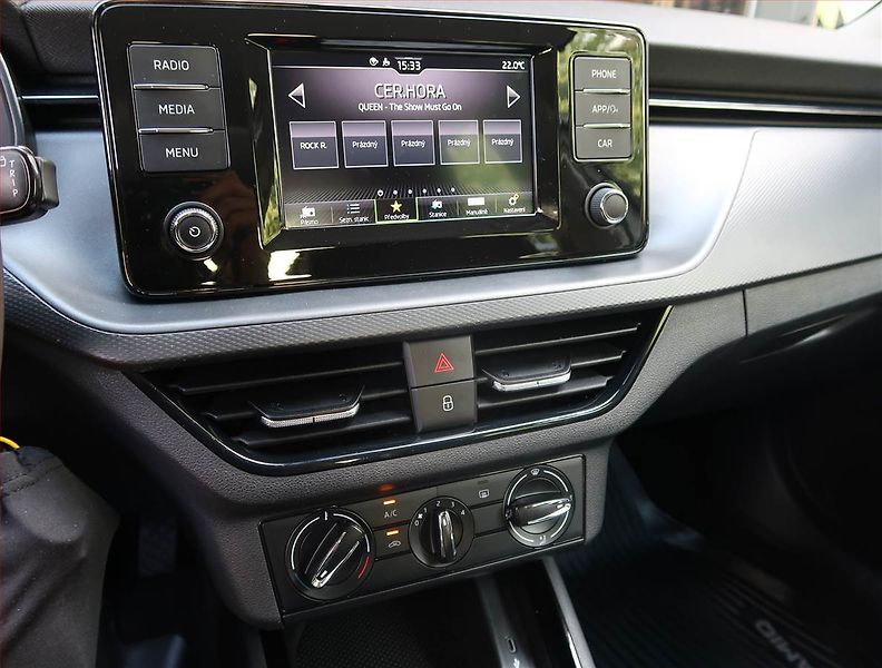 Škoda Kamiq (2023) Ambition 1.0 TSI, Serv.kniha - fotka 12 z 16