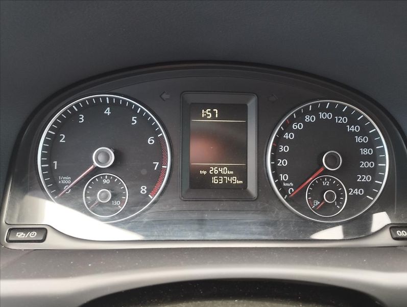 Volkswagen Touran 1,4 TSi 103KW - fotka 11 z 16